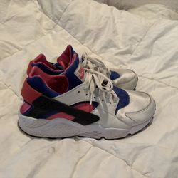 Nike Air Huarache Size 10