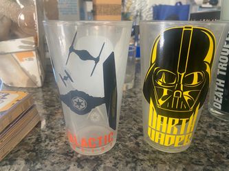 Star Wars Pint Glasses Set of 2