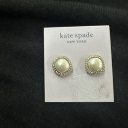 Kate Spade Pearl and gold-tone stud Earrings. NWT!