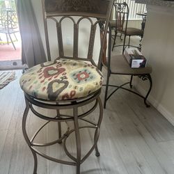 4 High Kitchen Counter Chairs