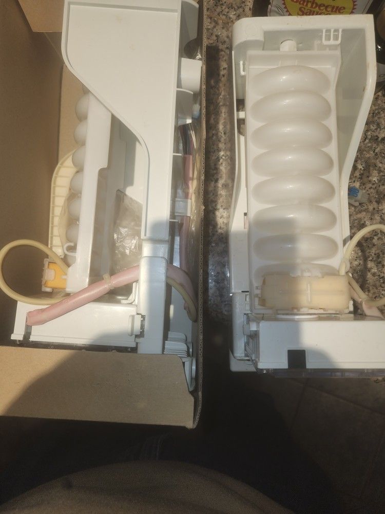 2 Samsung Refrigerator Ice Makers