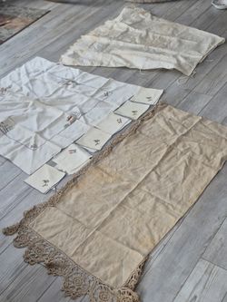 11 Pieces Table Cloths