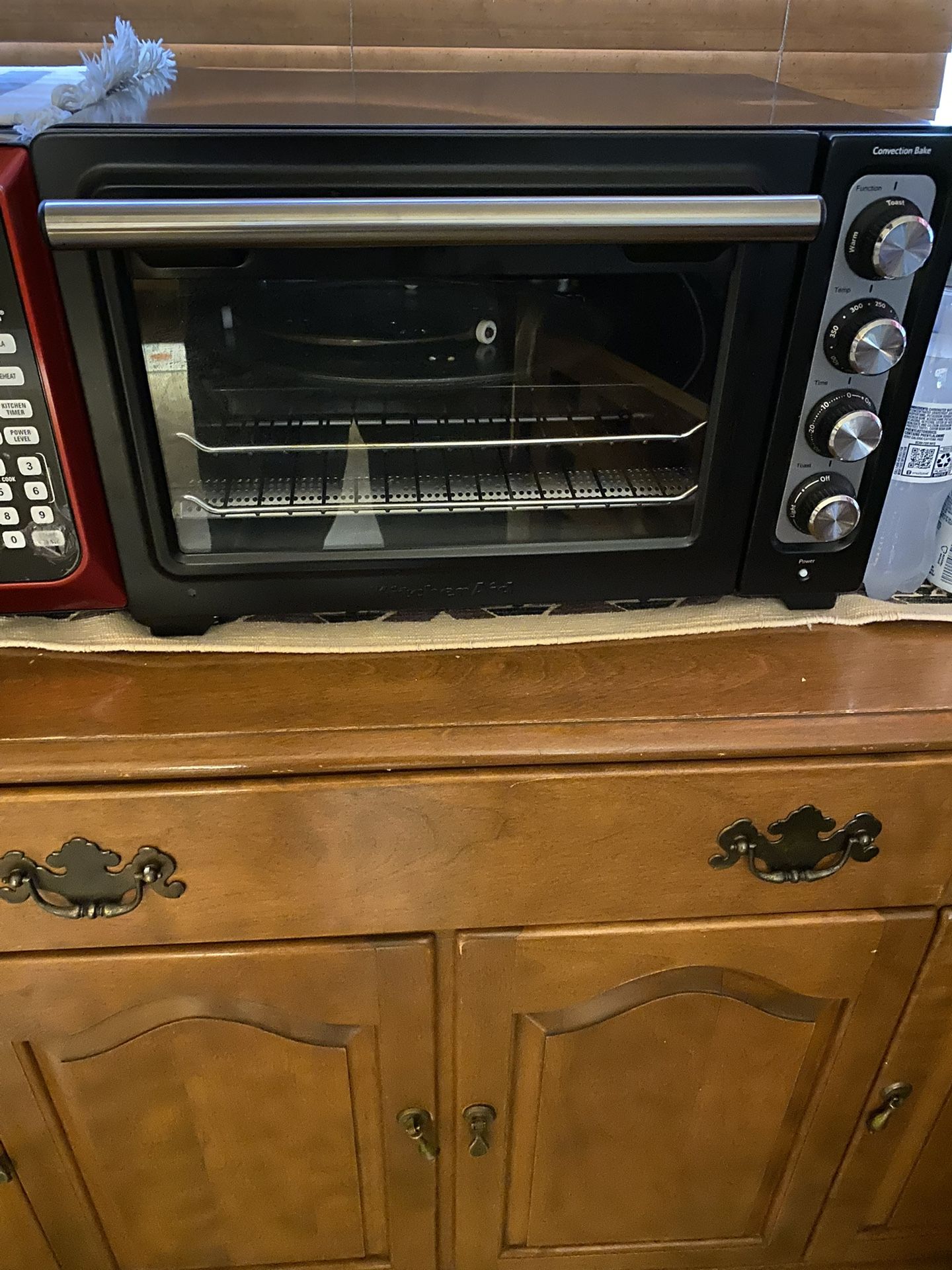 Toaster Oven Looks New