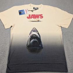 New JAWS universal Reaction T-Shirt size LRG