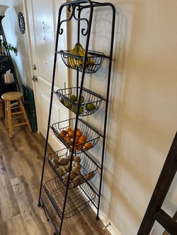 Fruit and vegetable stand