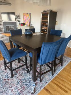Dining room table