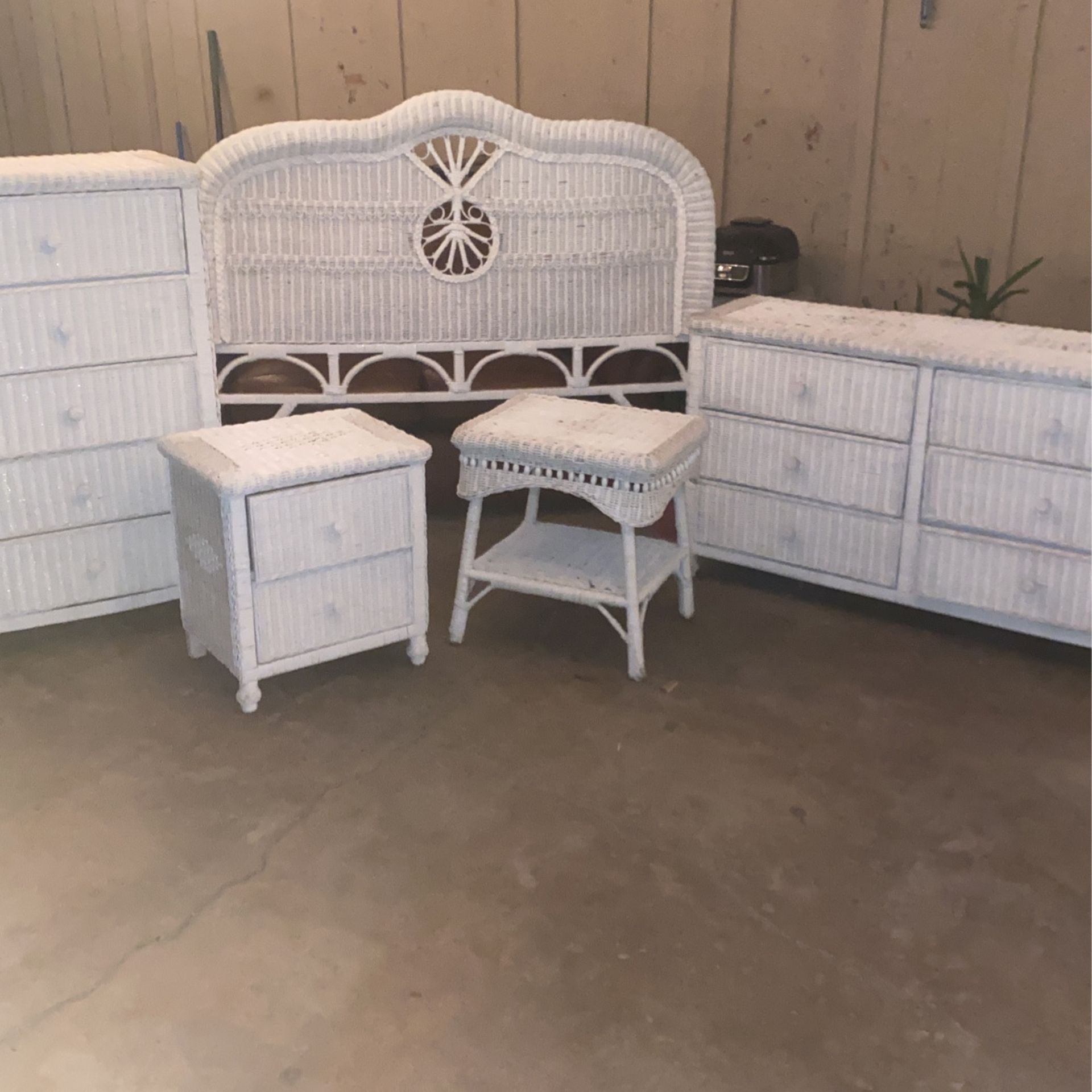 Gently Used White Wicker Bedroom Set (5 Piece)