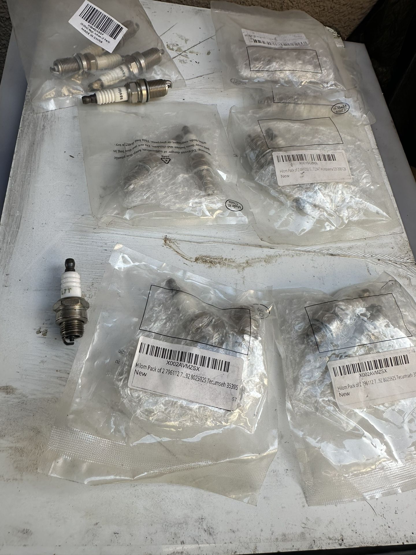 Spark Plugs Pack Of 2 For 3 Dlls Pack Of 4 For 5 Dlls