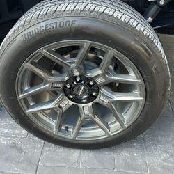 22x10 6 Lug