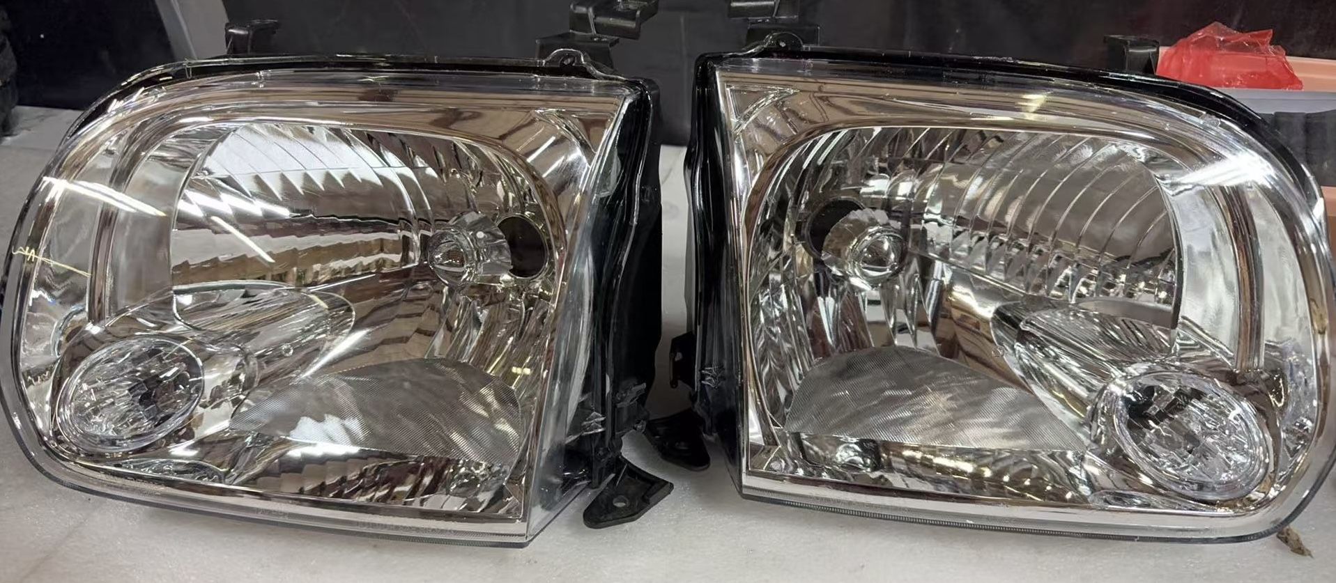 😀 Sequoia/Tundra Replacement Headlight Assembly - 1-Pair