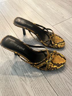 Shoes size 5