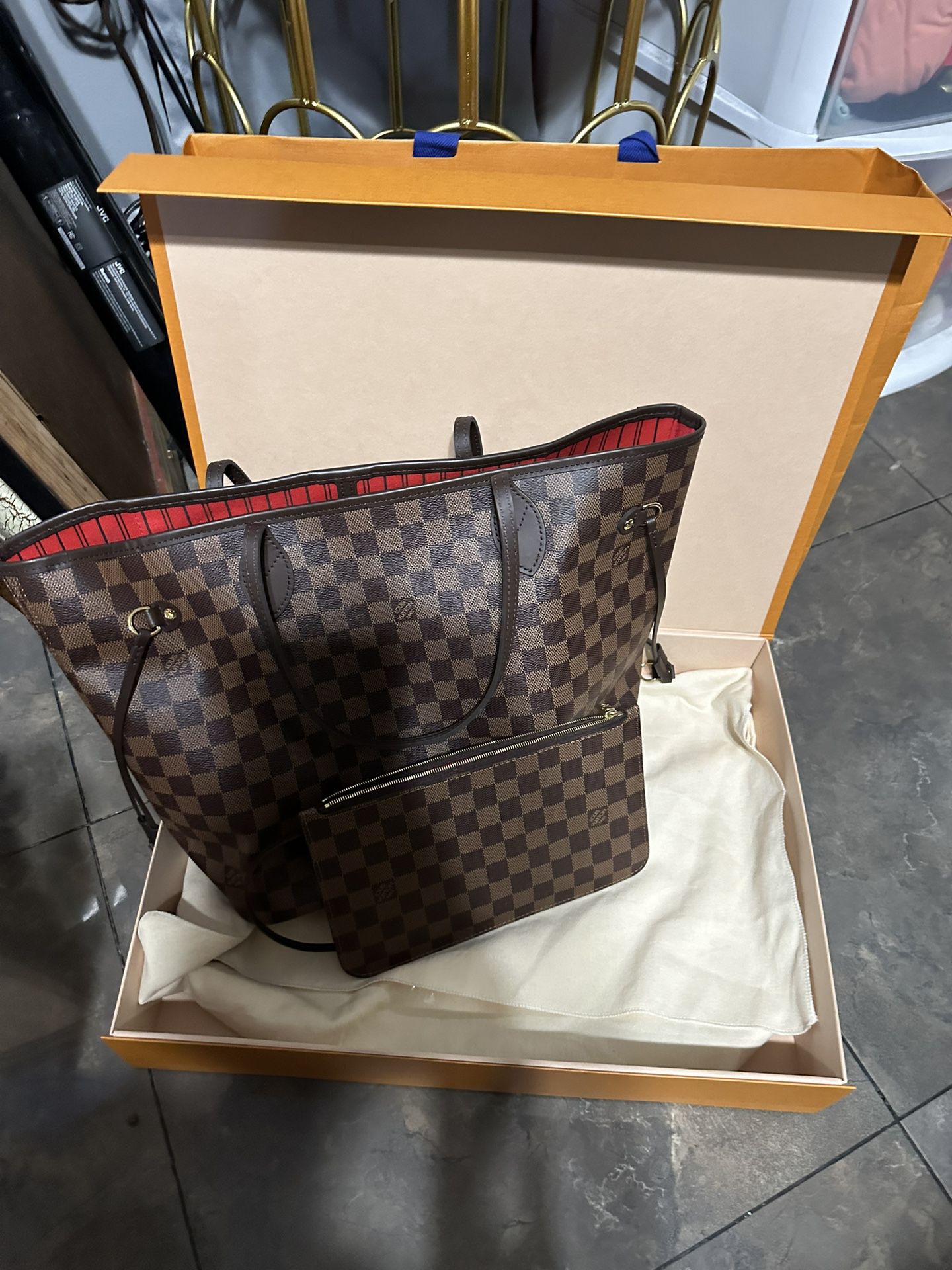 Lv Bag for Sale in Santa Ana, CA - OfferUp