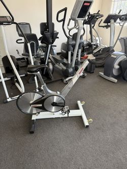 Keiser M3 spin bike, belt driven spinning bike, commercial gym equipment