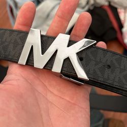 Micheal Kors Belt 29-30