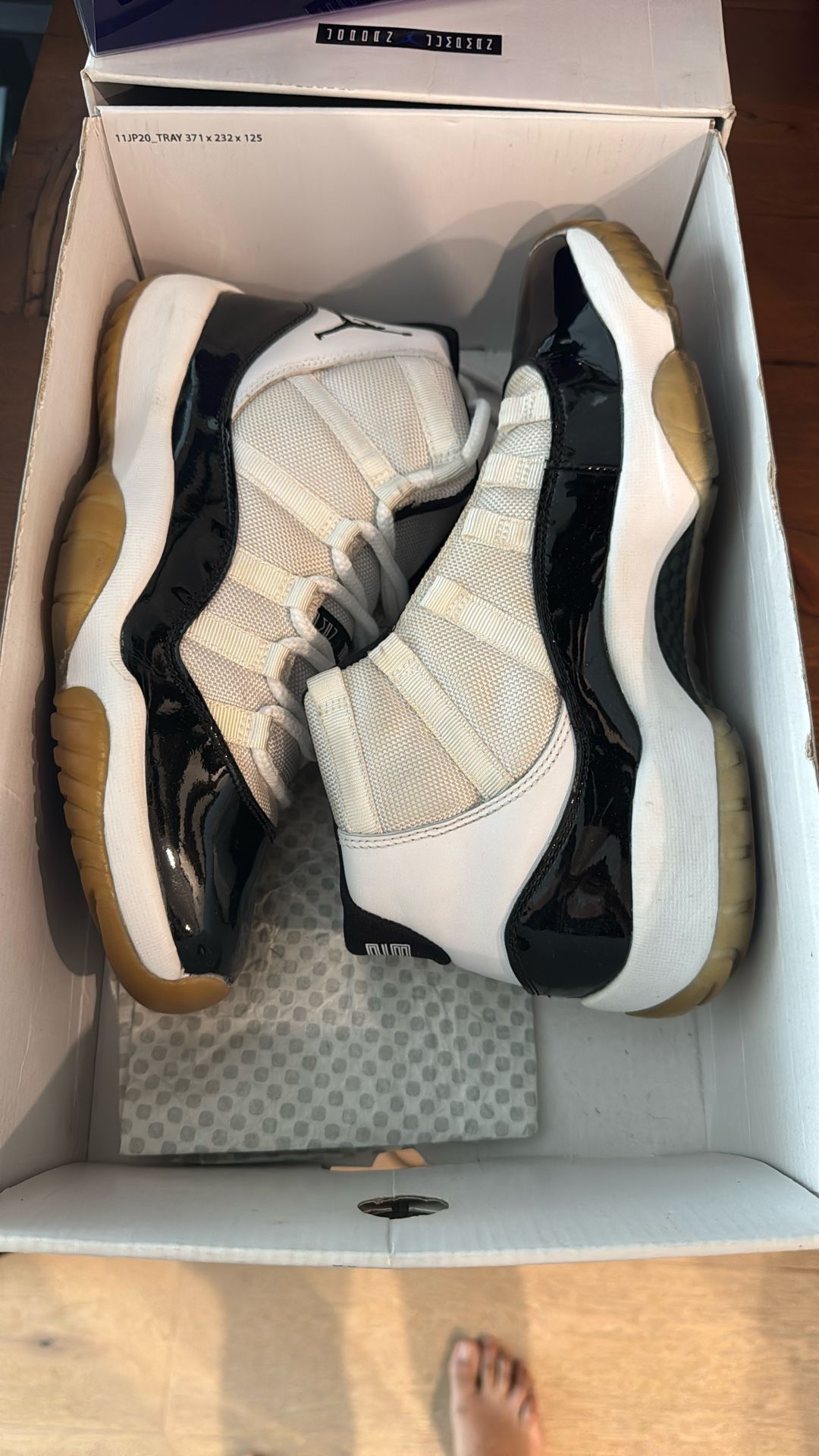 Air Jordan XI Retro - Concord (2011 Release)