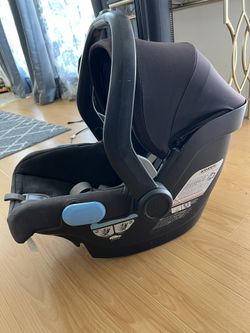 UPPABABY Baby Car Seat With Base