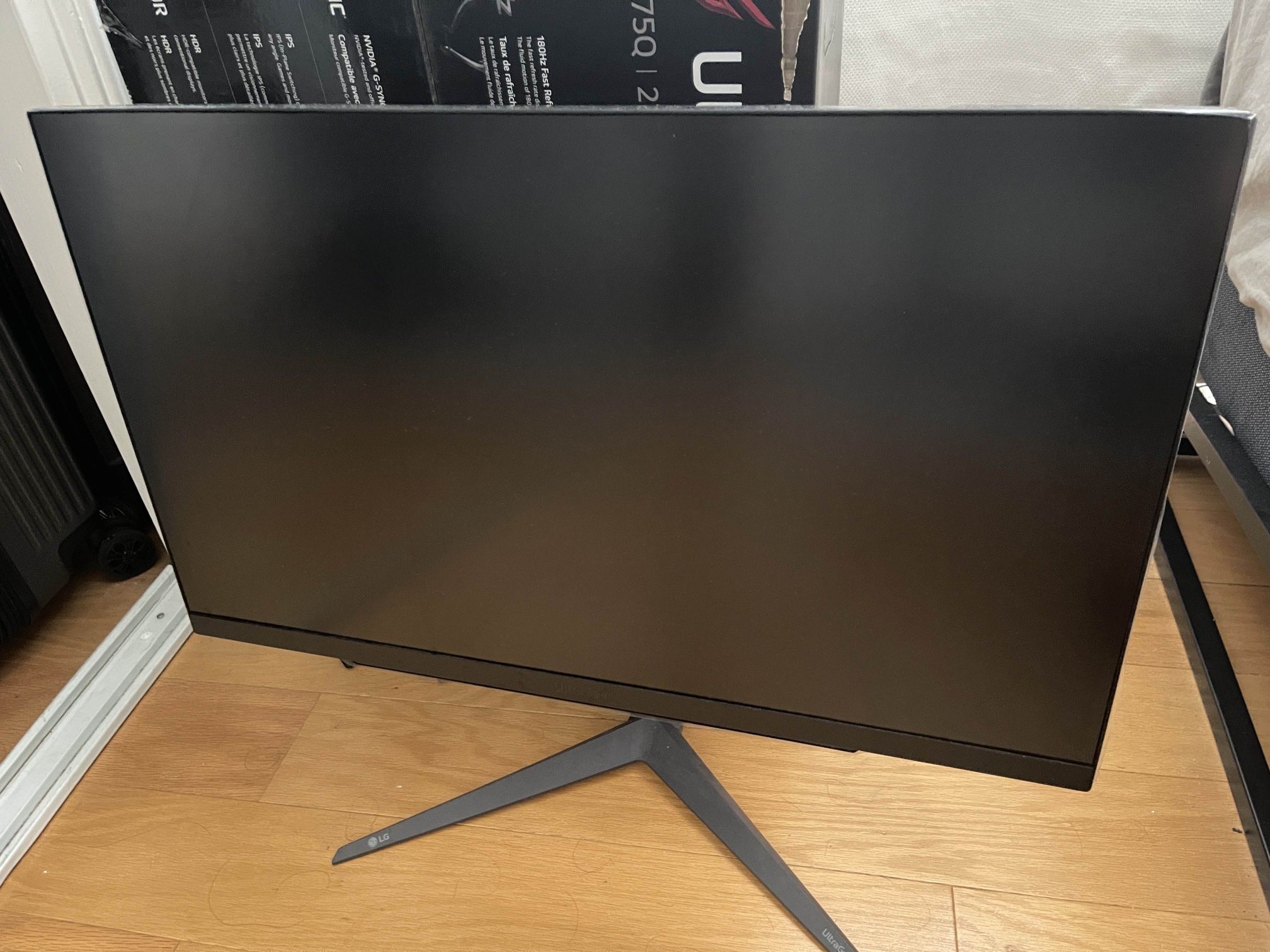 LG UltraGear QHD 180Hz IPS Gaming Monitor