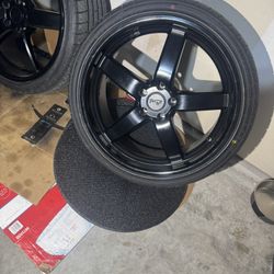 niche wheels with brand new tires