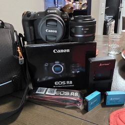 Canon R8 