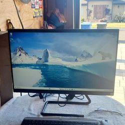 Lenovo Ideacentre 3 All In One 24in Windows 11 250gb SSD 8gb Ram Intel i3