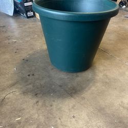 The HC Companies 24 Inch Round Classic Planter - Large Plastic Plant Pot for Indoor Outdoor Plants Flowers Herbs, Evergreen