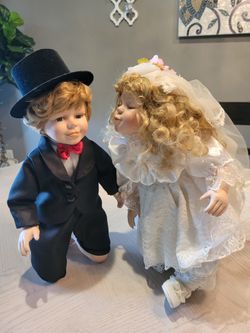 Bride And Groom Porcelain Doll Set