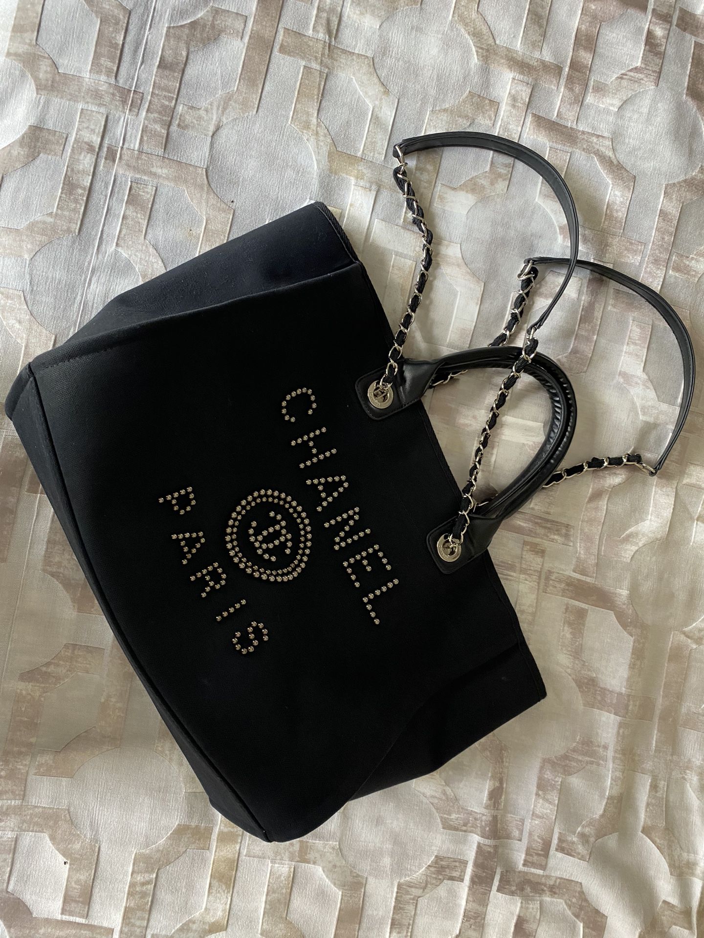 Chanel Tote (large) for Sale in Riviera Beach, FL - OfferUp