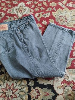 Pantalón Levis de hombre size 38x30 usado una vez como nuevo $14