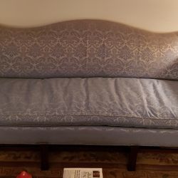 Queen Anne Sofa (Southwood)