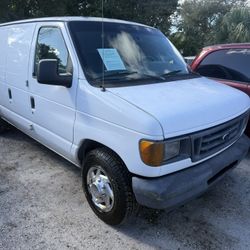 2005 Ford E-150