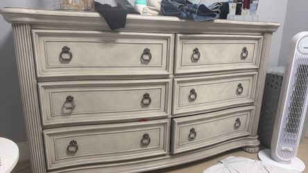 Grey rooms to go room drawers