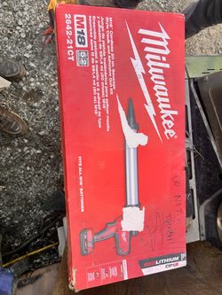 Milwakee Caulking Gun