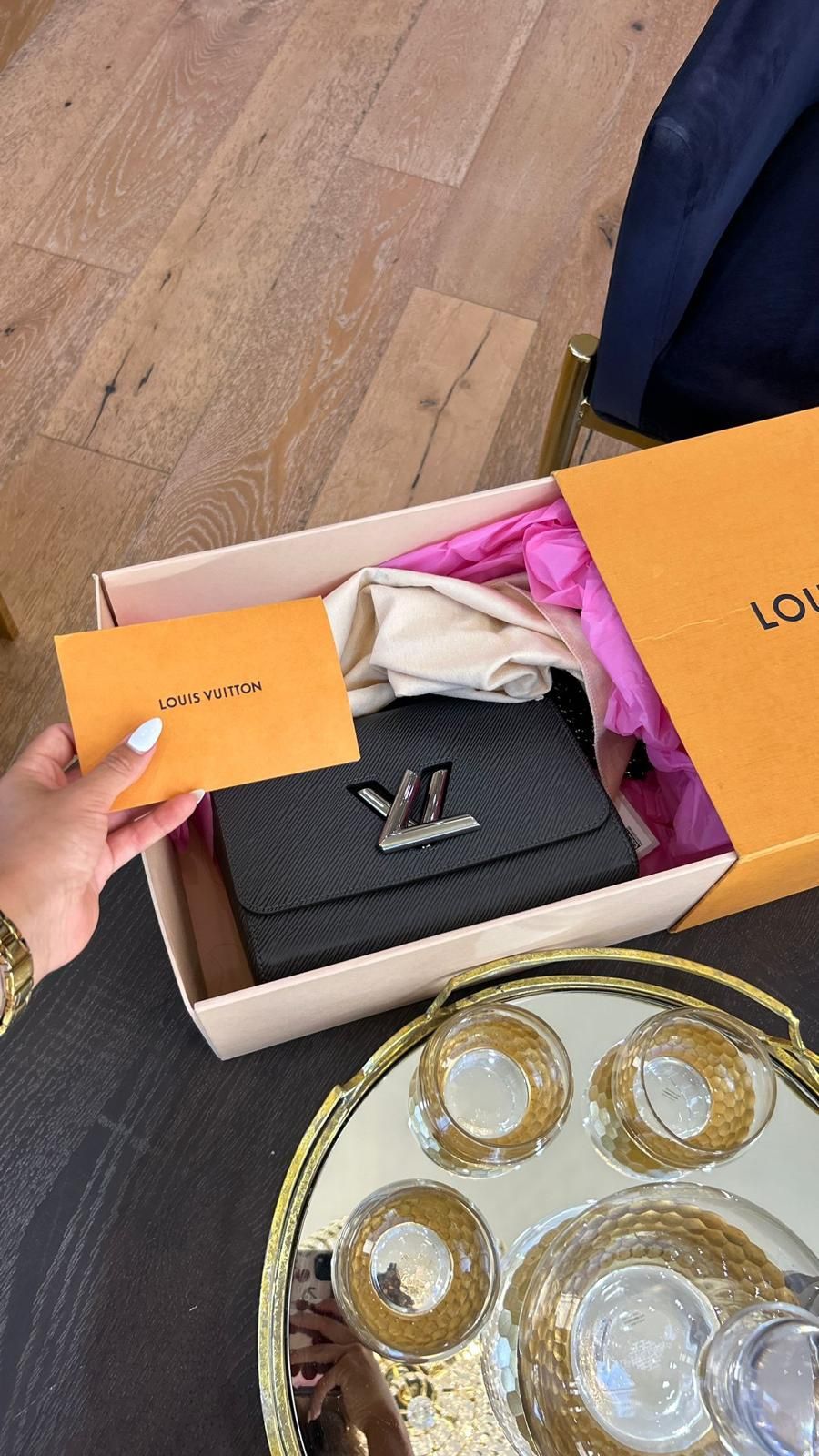 Luis Vuitton Twist MM