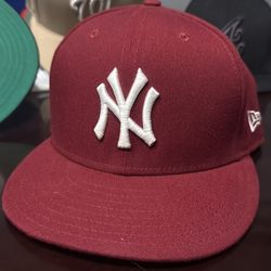 Burgundy NY fitted hat