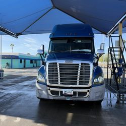2019 Freightliner Cascadia