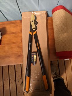Fiskars titanium
lopper - powergear2 - 32 inch