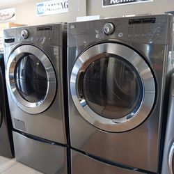 LG FRONT LOAD WASHER AND DRYER SET 