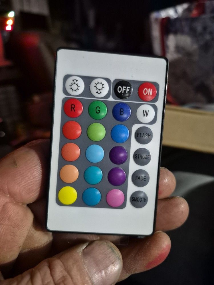 Aquarium LED light With Remote That Has Multiple Color Options 
