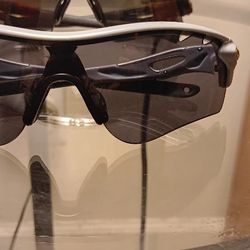 OAKLEY RADARLOCK SUNGLASSES