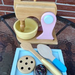 Wooden Mixer , Bowl And Baking Set