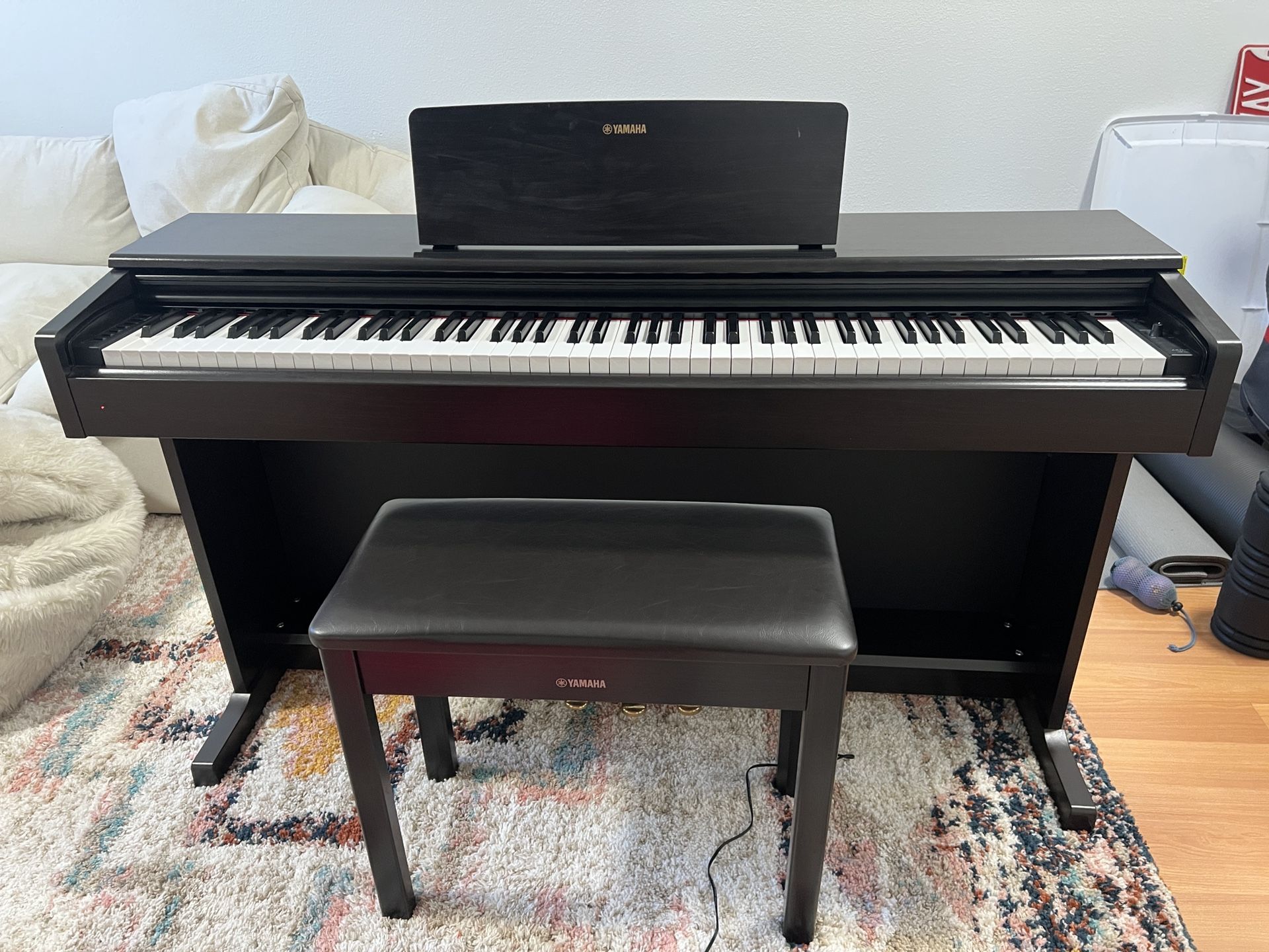 Yamaha Arius YDP-144 Digital Piano 