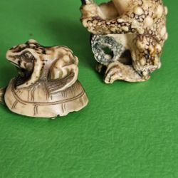 vintage Japanese frogs.   handmade.