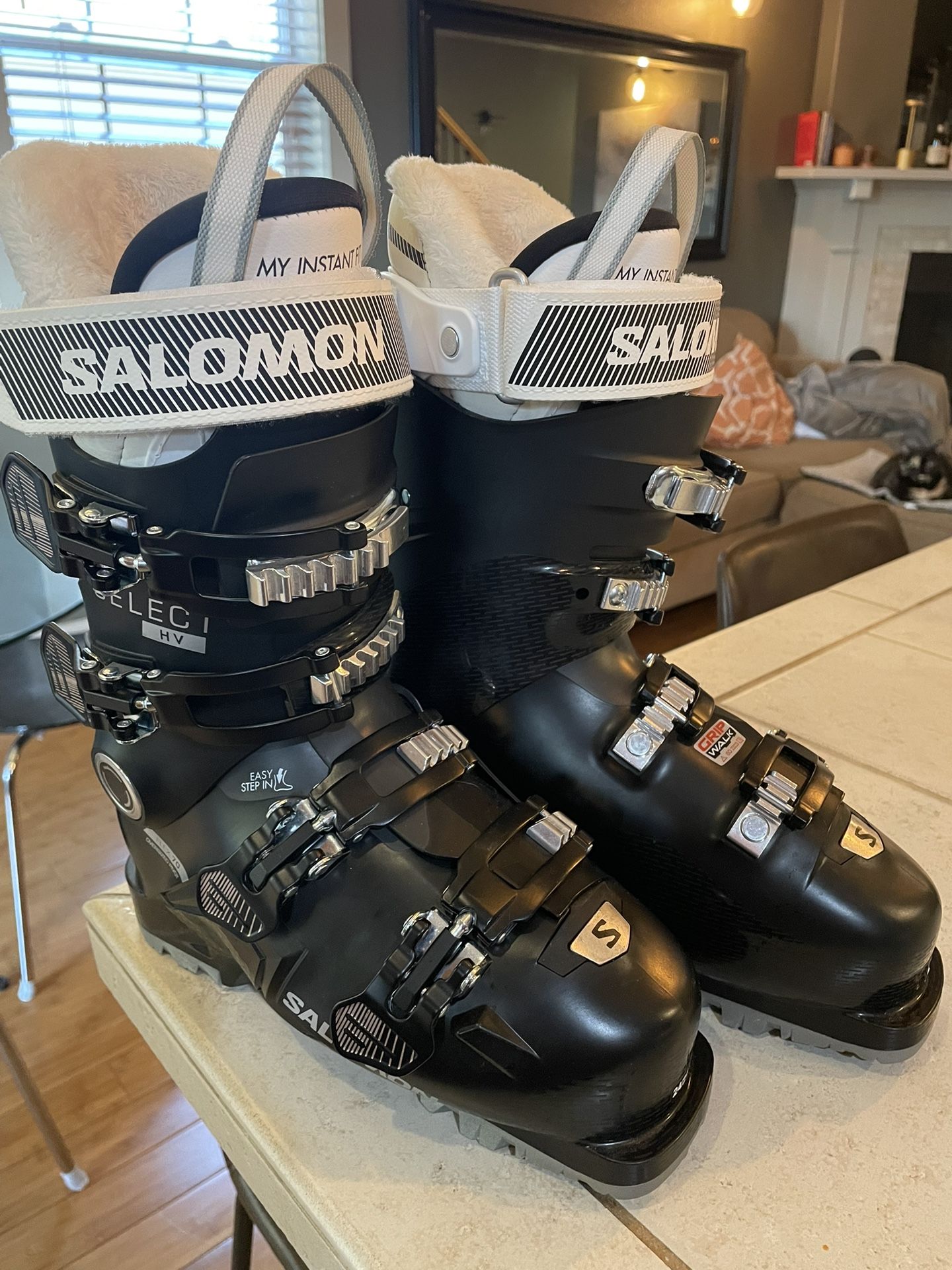 Salomon Ski Boots 24/24.5