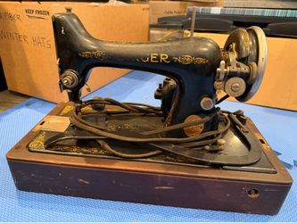 Singer sawing machine vintage