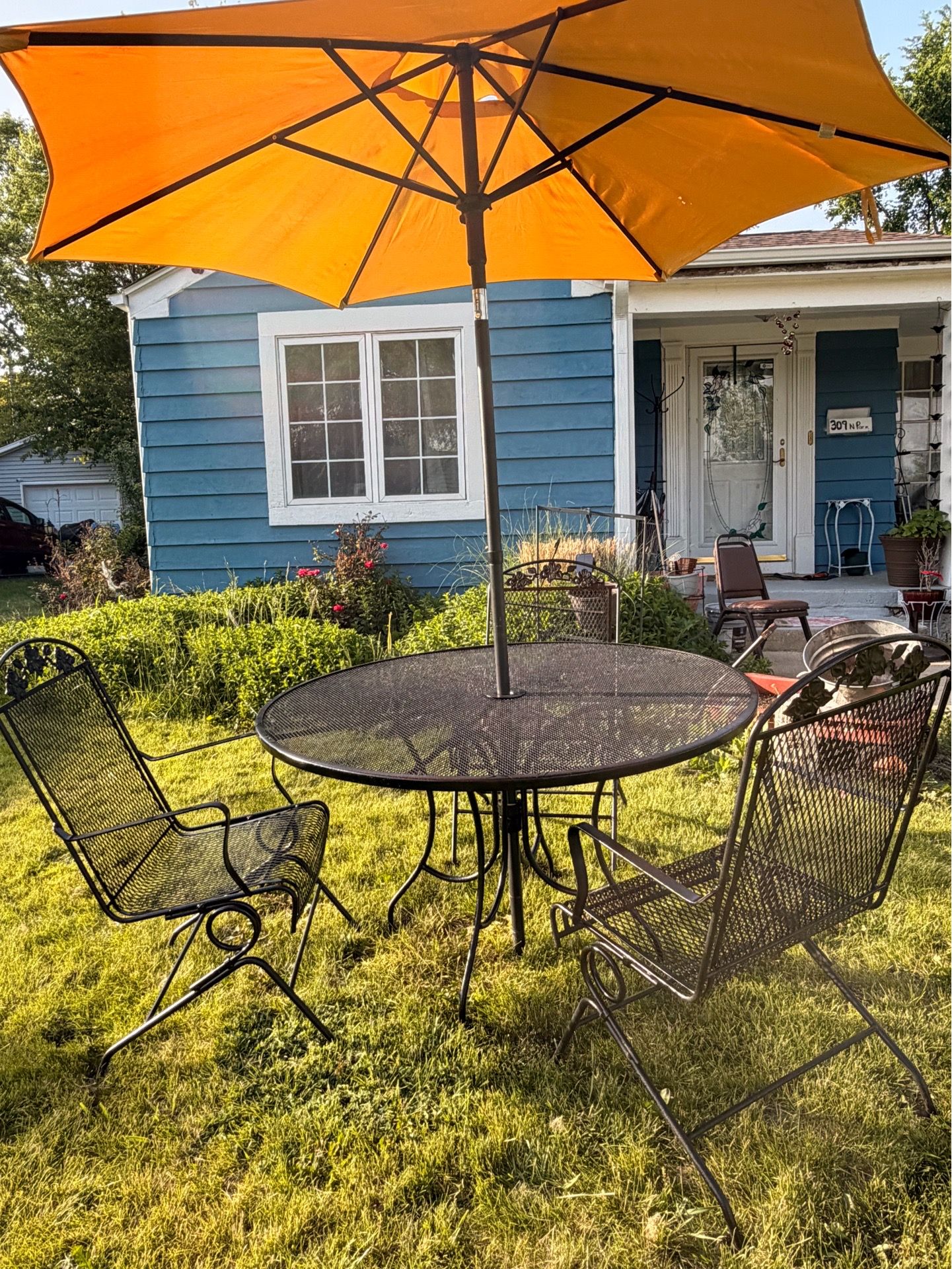 Metal patio table