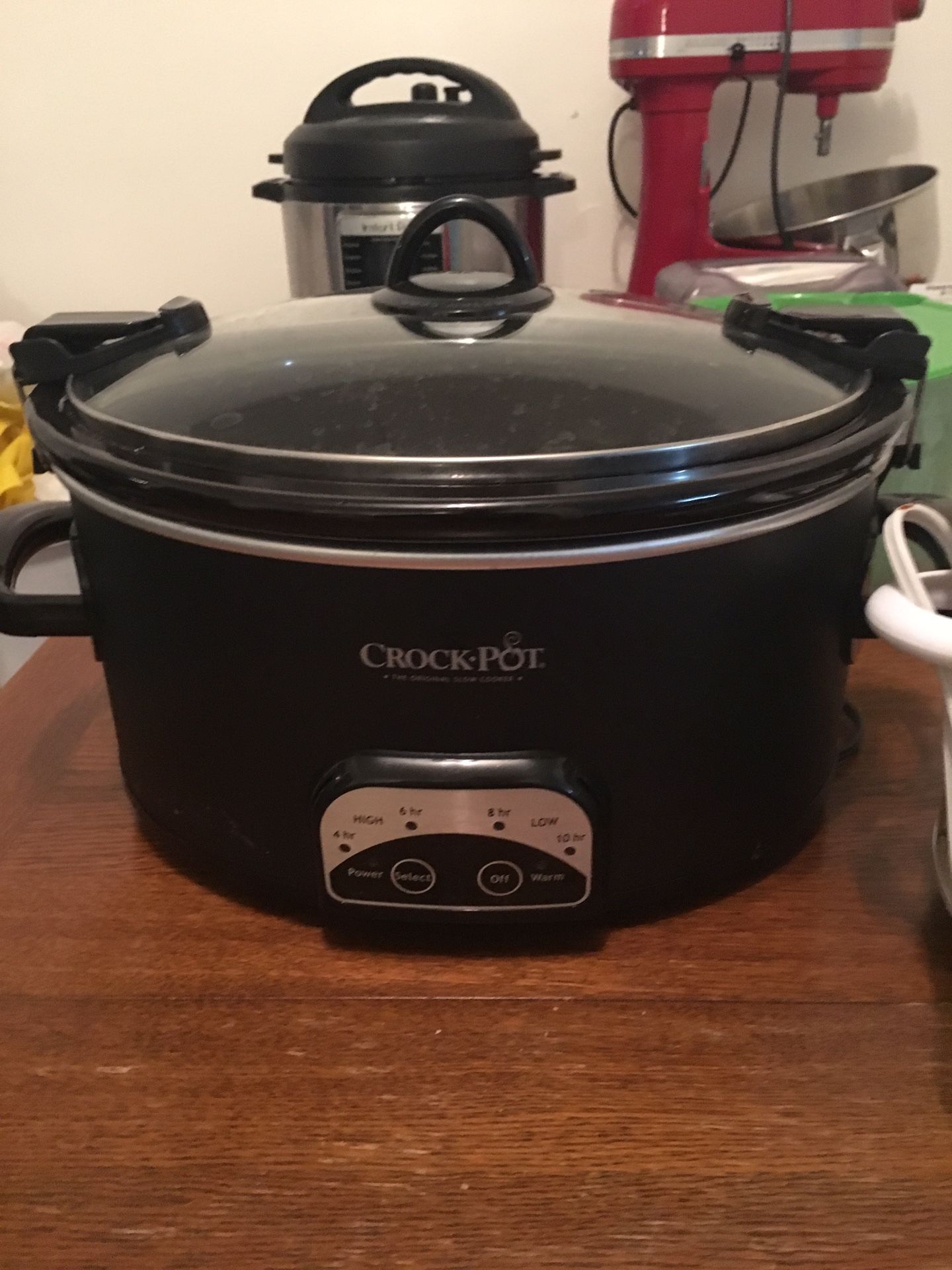 Crock-Pot 6qt Programmable Cook & Carry Slow Cooker Black SCCPVLF605-B for  Sale in Irvine, CA - OfferUp