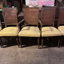 5 Wood Chairs / Madera Maciza 