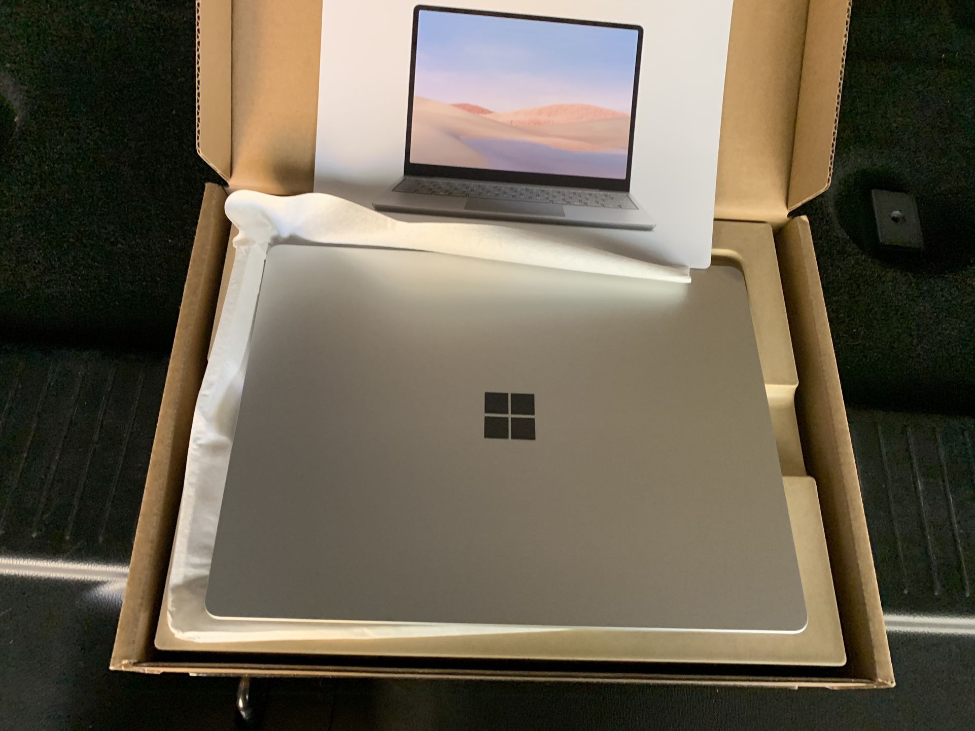 Brand new Microsoft Surface ® Laptop GO, Windows 11 Pro