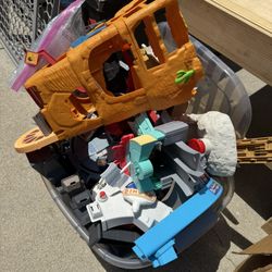 Disneys Car Race Tracks
