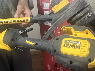 DEWALT 20V MAX 13 in. Cordless Battery Powered String Trimmer (Tool Only)